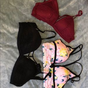Bundle of 3 bralette’s 💕